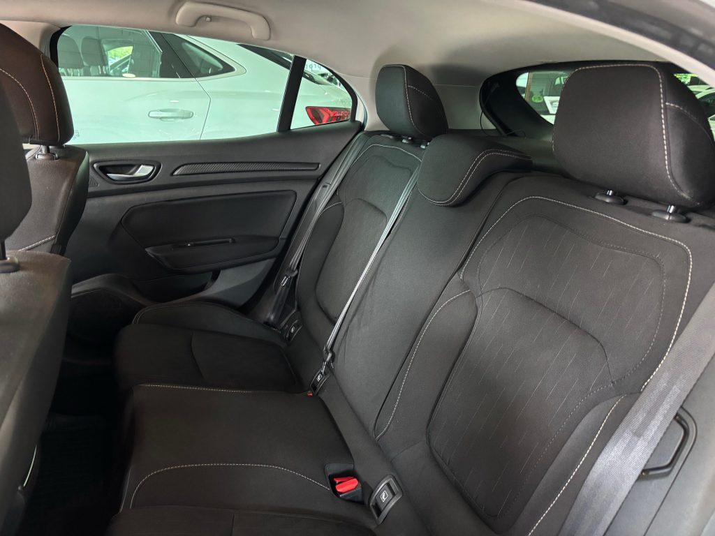 RENAULT · Mégane · DIESEL · 2018 · 138.000 km