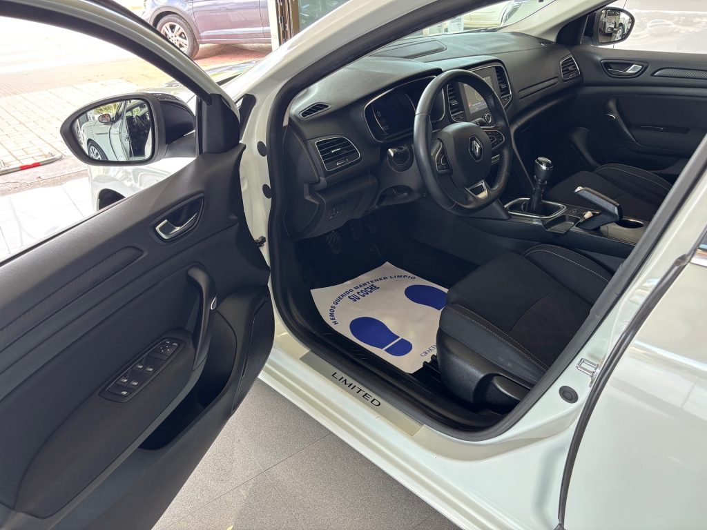RENAULT · Mégane · DIESEL · 2018 · 138.000 km