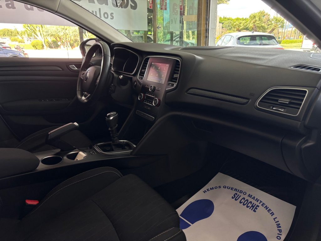 RENAULT · Mégane · DIESEL · 2018 · 138.000 km