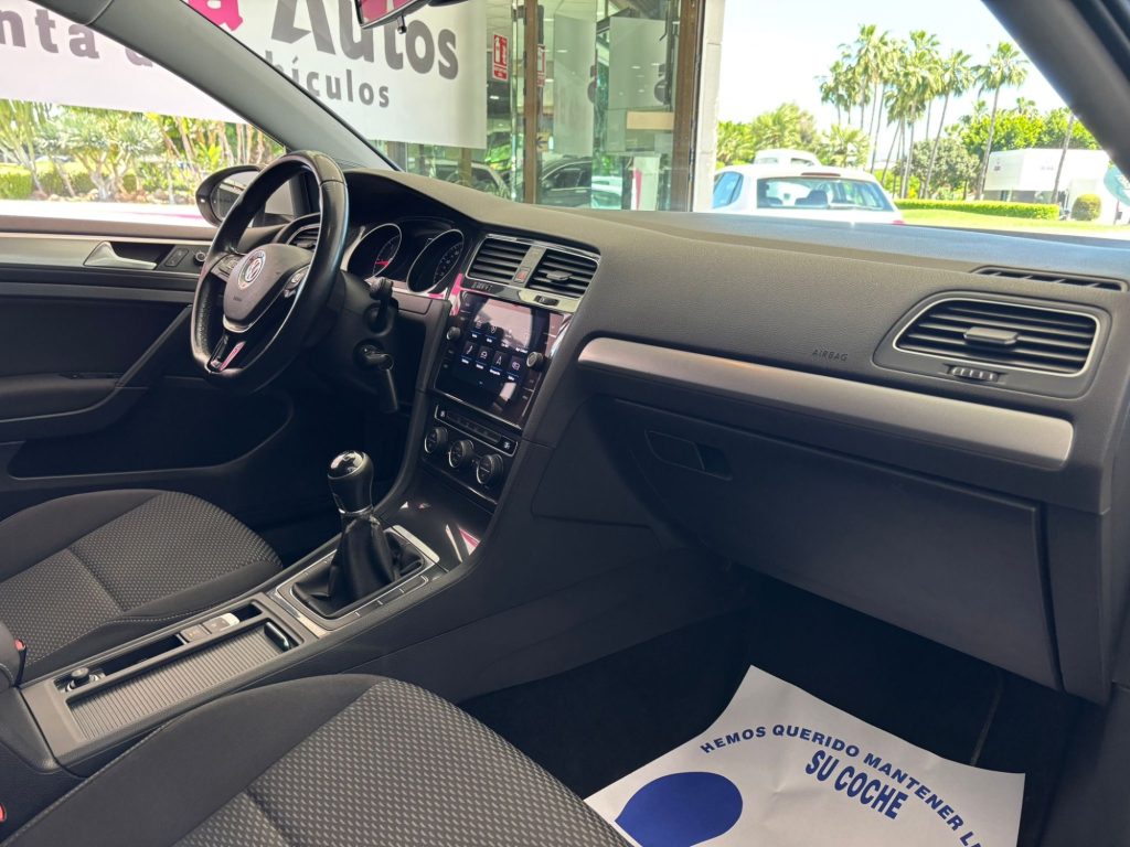 VOLKSWAGEN · Golf · DIESEL · 2018 · 198.000 km