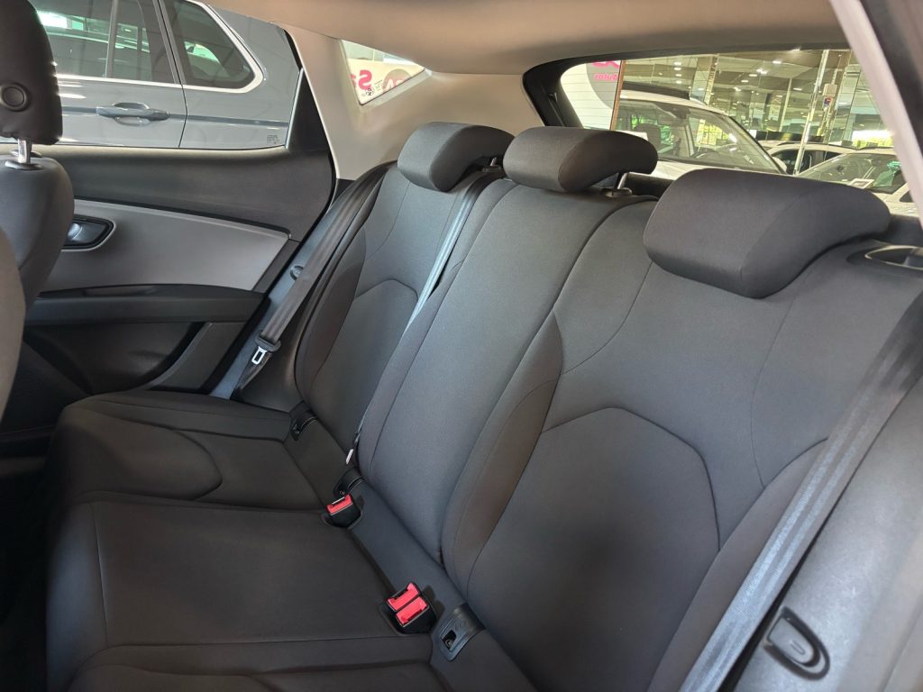 SEAT · León · DIESEL · 2019 · 205.000 km