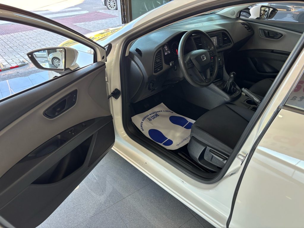 SEAT · León · DIESEL · 2019 · 205.000 km