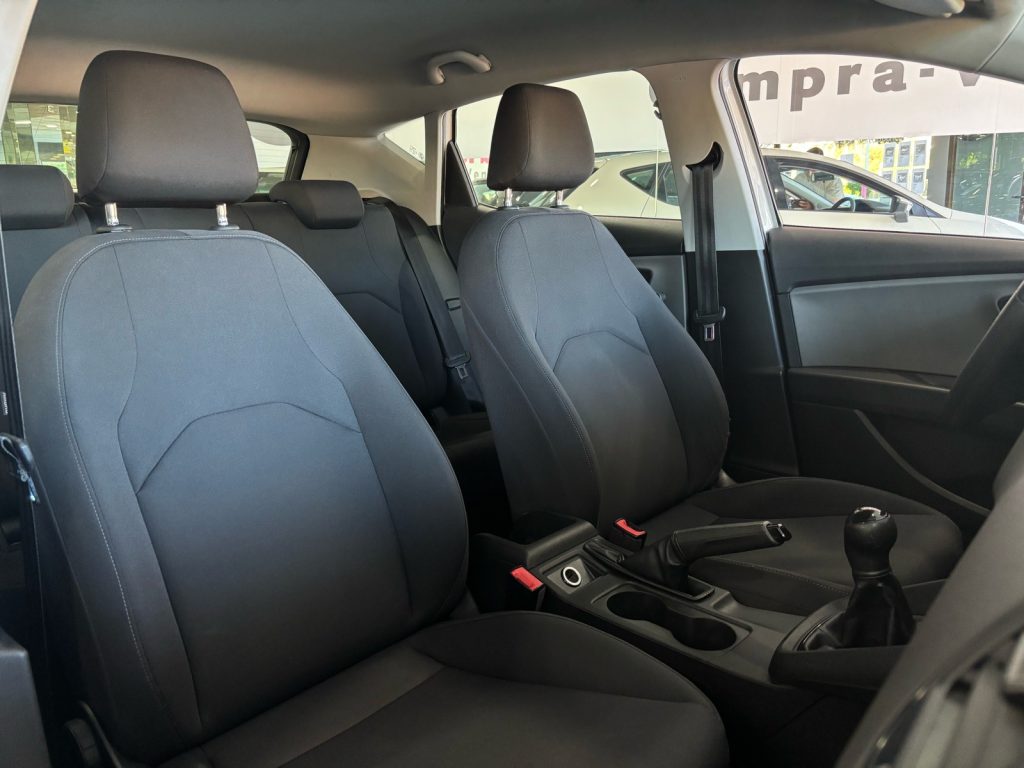 SEAT · León · DIESEL · 2019 · 205.000 km