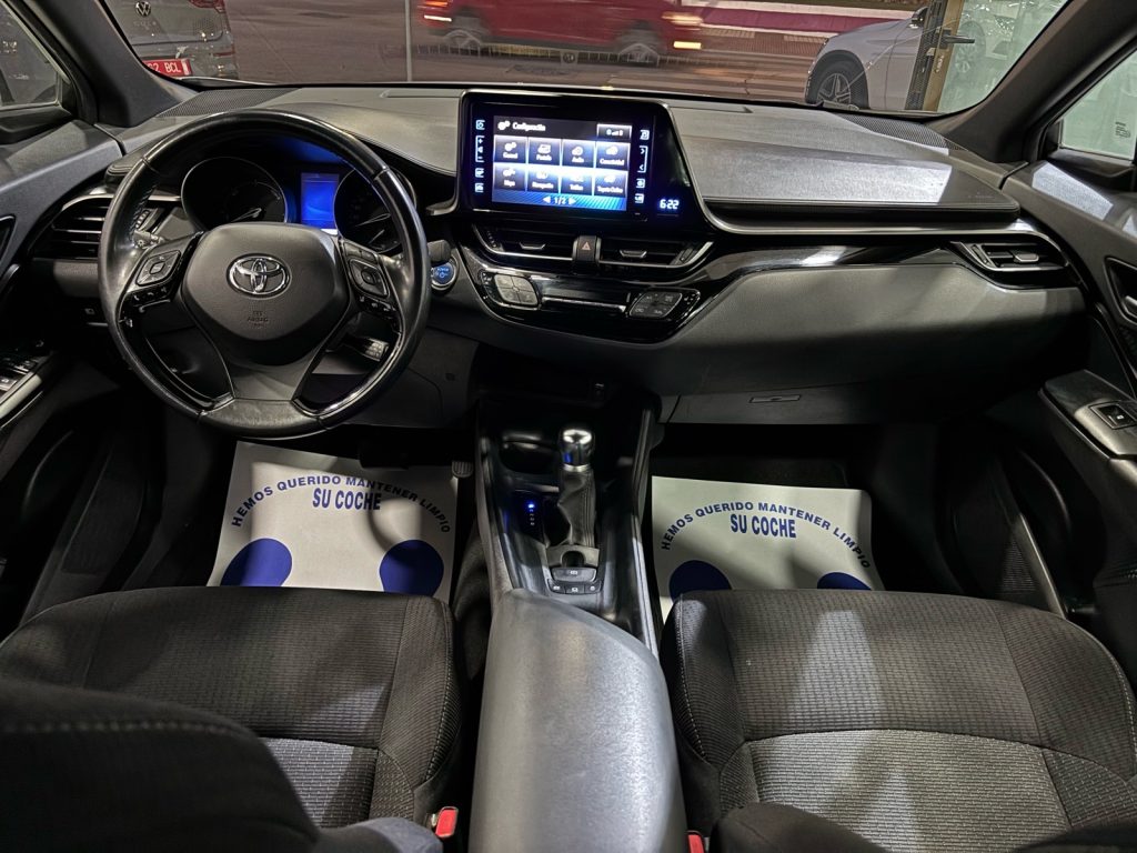 TOYOTA · C-HR · HYBRID · 2020 · 120.000 km