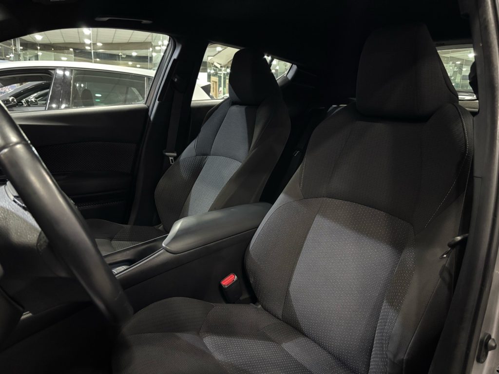TOYOTA · C-HR · HYBRID · 2020 · 120.000 km