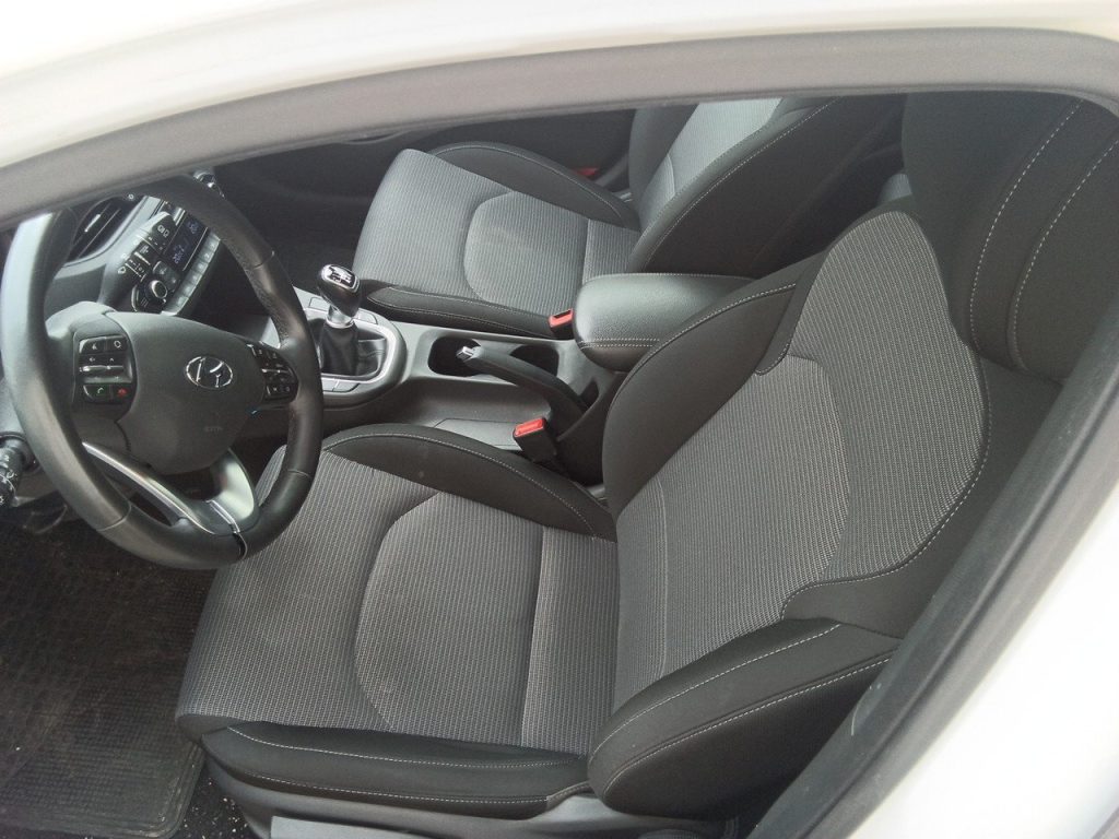 HYUNDAI · i30 · DIESEL · 2019 · 155.000 km