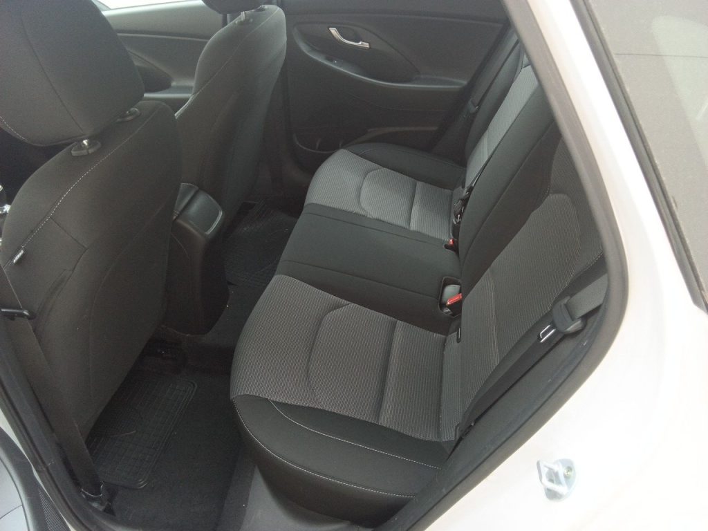 HYUNDAI · i30 · DIESEL · 2019 · 155.000 km