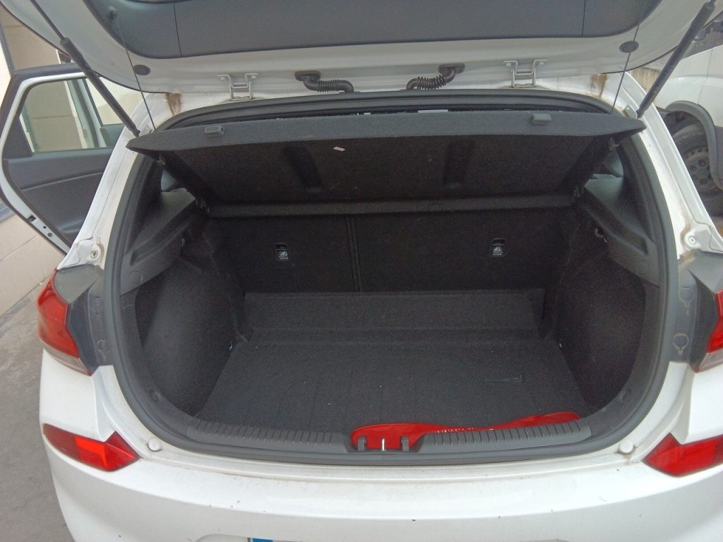 HYUNDAI · i30 · DIESEL · 2019 · 155.000 km
