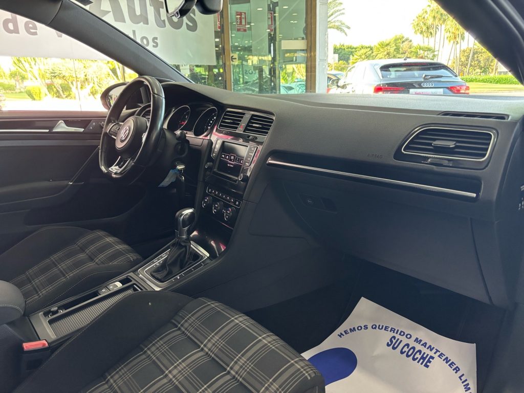 VOLKSWAGEN · Golf · DIESEL · 2016 · 210.000 km