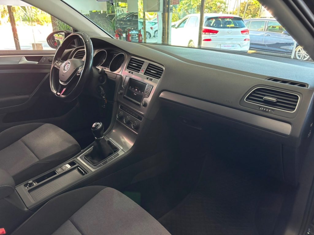 VOLKSWAGEN · Golf · GASOLINE · 2016 · 175.000 km