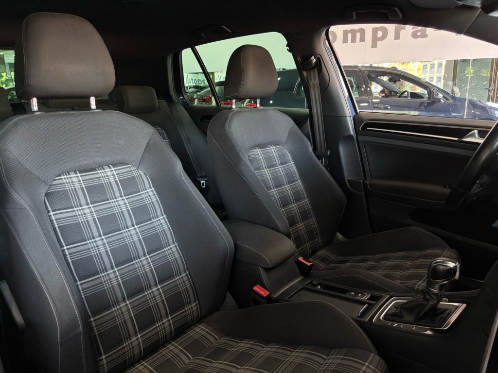 VOLKSWAGEN · Golf · DIESEL · 2016 · 210.000 km