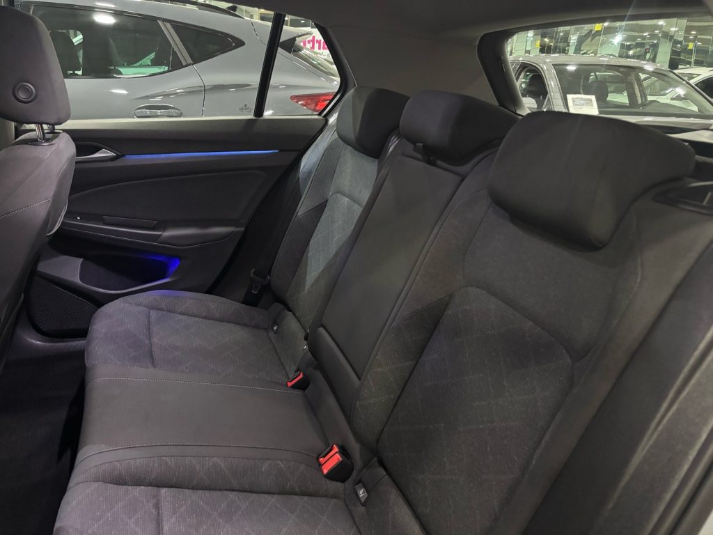 VOLKSWAGEN · Golf · DIESEL · 2023 · 80.000 km