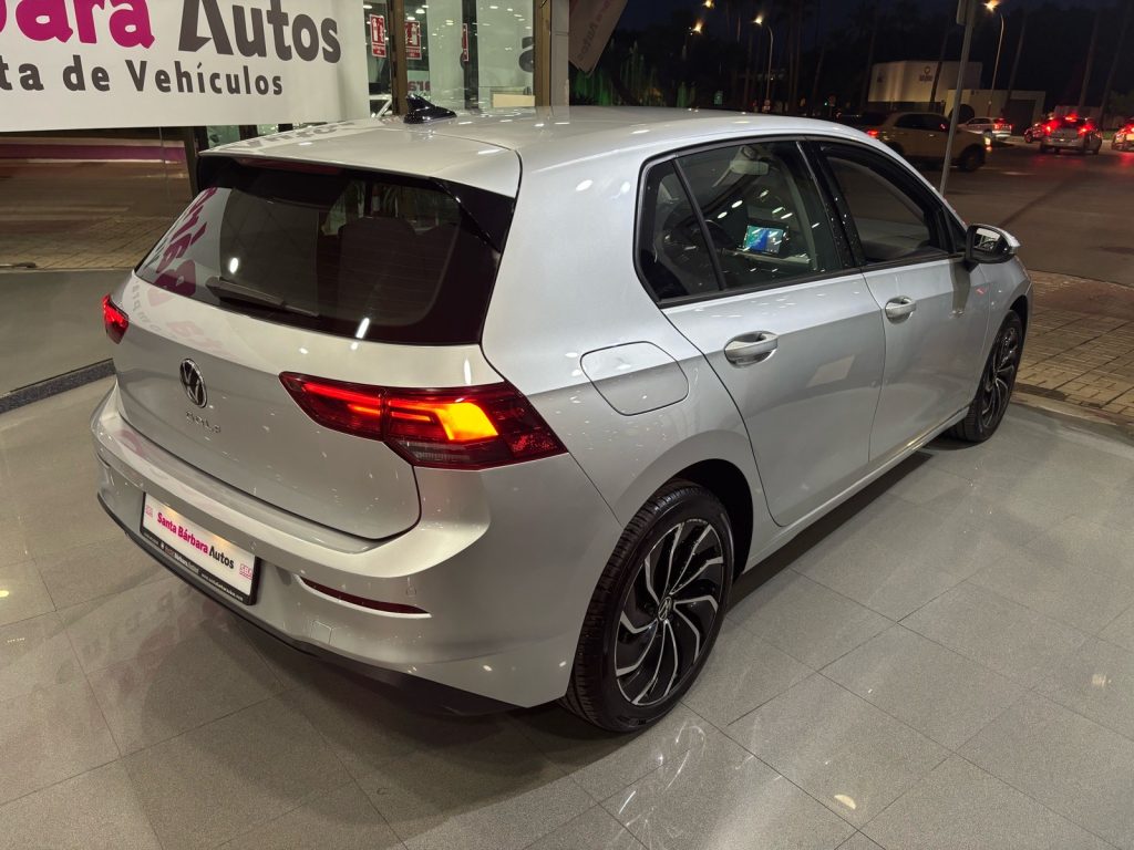 VOLKSWAGEN · Golf · DIESEL · 2023 · 80.000 km