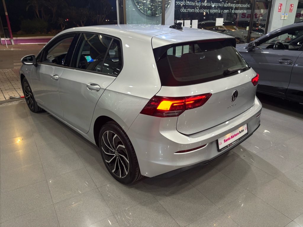VOLKSWAGEN · Golf · DIESEL · 2023 · 80.000 km