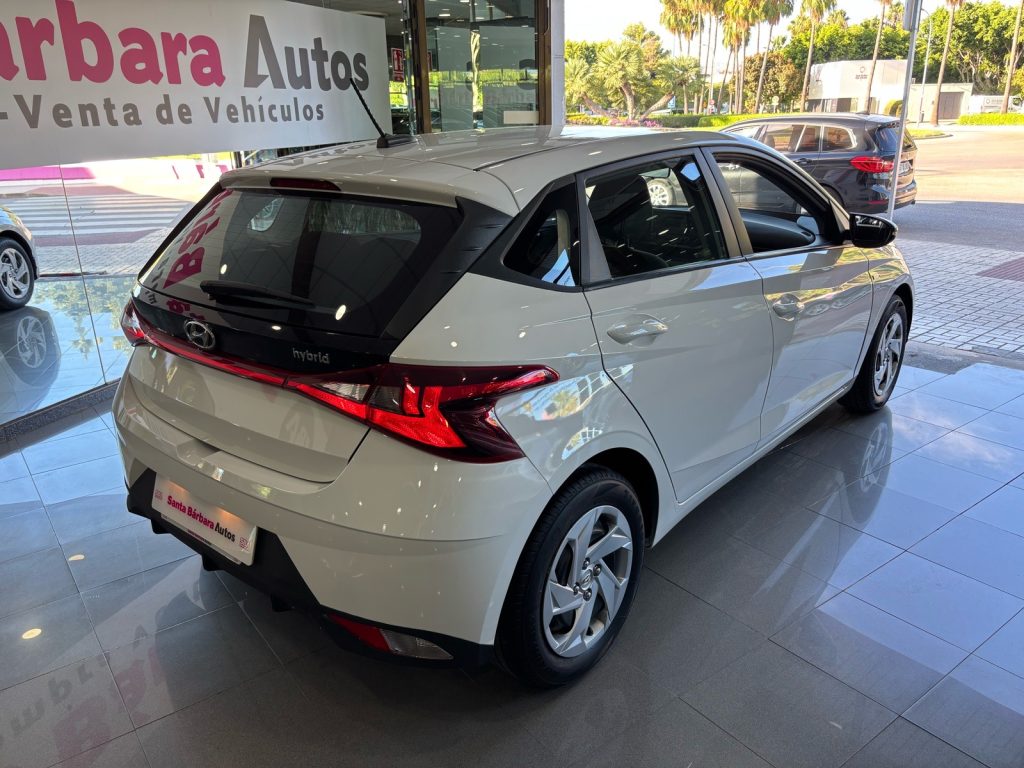 HYUNDAI · i20 · HYBRID · 2021 · 100.000 km