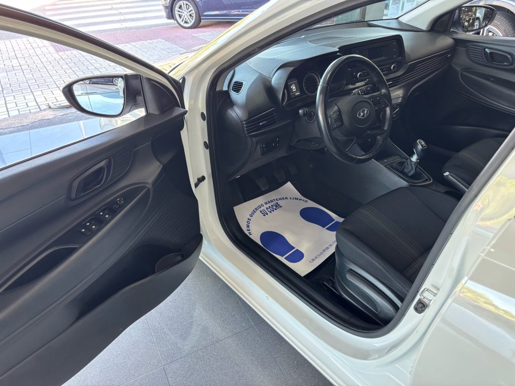 HYUNDAI · i20 · HYBRID · 2021 · 100.000 km
