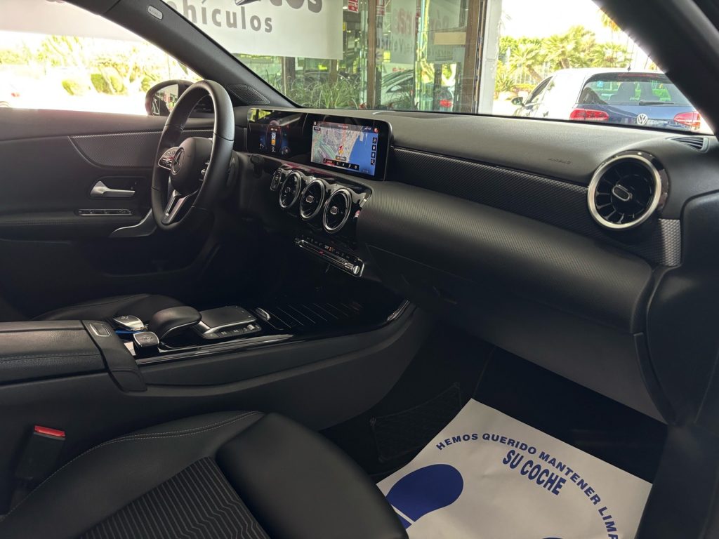 MERCEDES_BENZ · Clase A · DIESEL · 2020 · 114.000 km