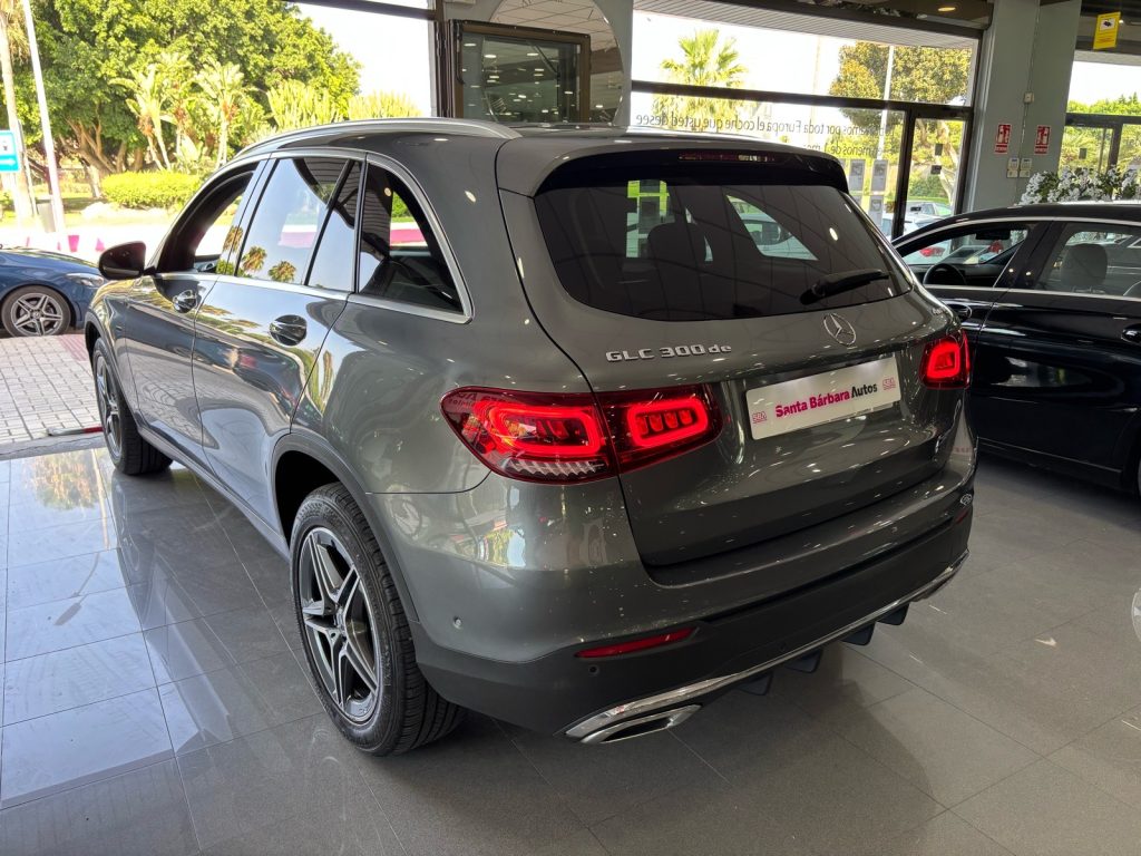 MERCEDES_BENZ · Clase GLC · PLUG_IN_HYBRID · 2021 · 124.000 km