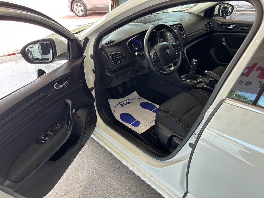 RENAULT · Mégane · DIESEL · 2020 · 139.000 km
