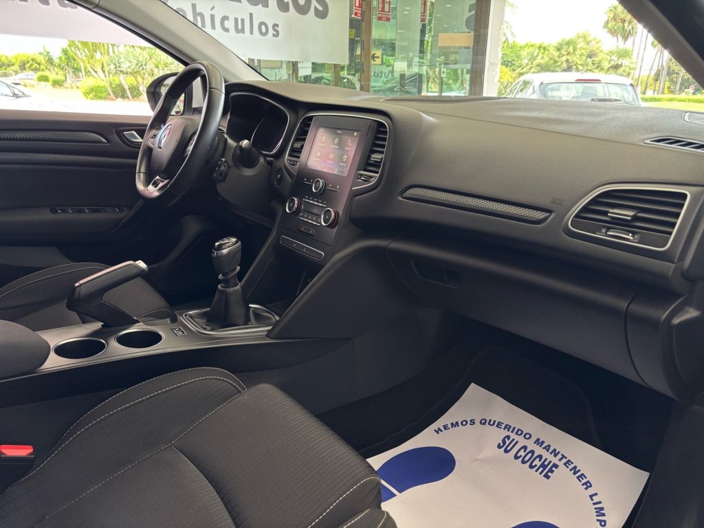 RENAULT · Mégane · DIESEL · 2020 · 139.000 km