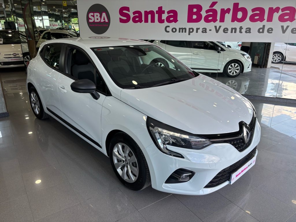 RENAULT · Clio · GASOLINE · 2023 · 65.000 km