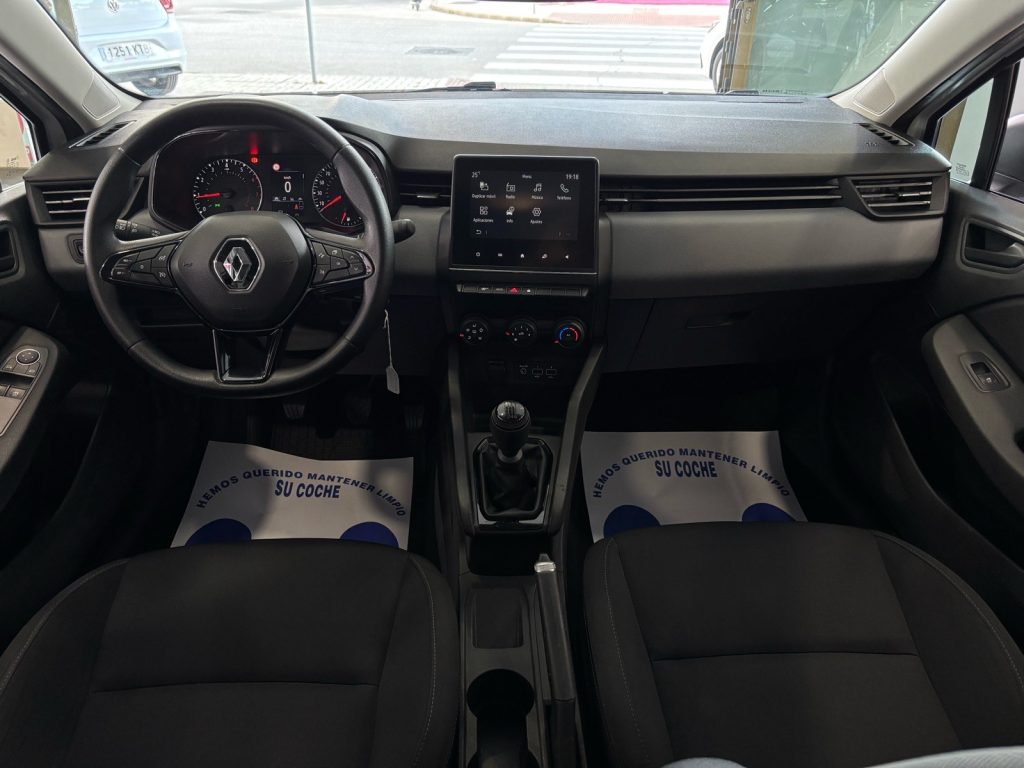 RENAULT · Clio · GASOLINE · 2023 · 65.000 km