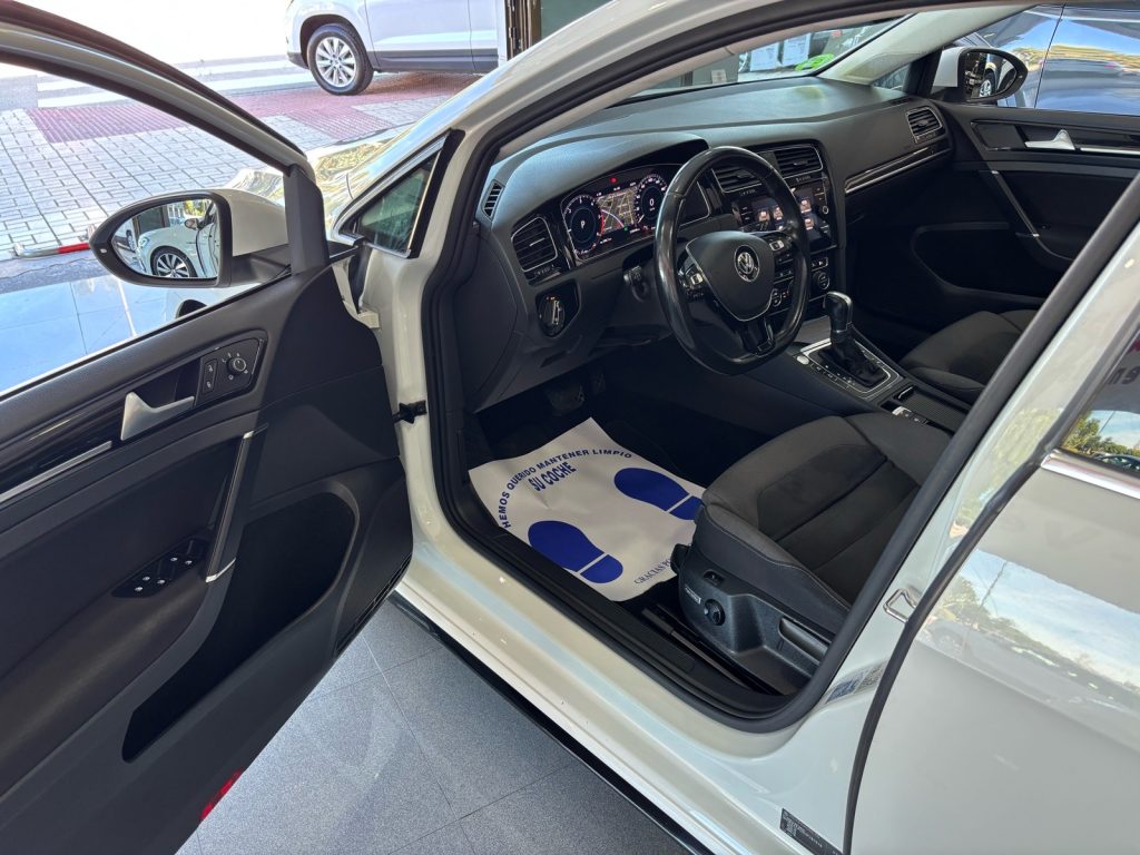 VOLKSWAGEN · Golf · DIESEL · 2017 · 235.000 km