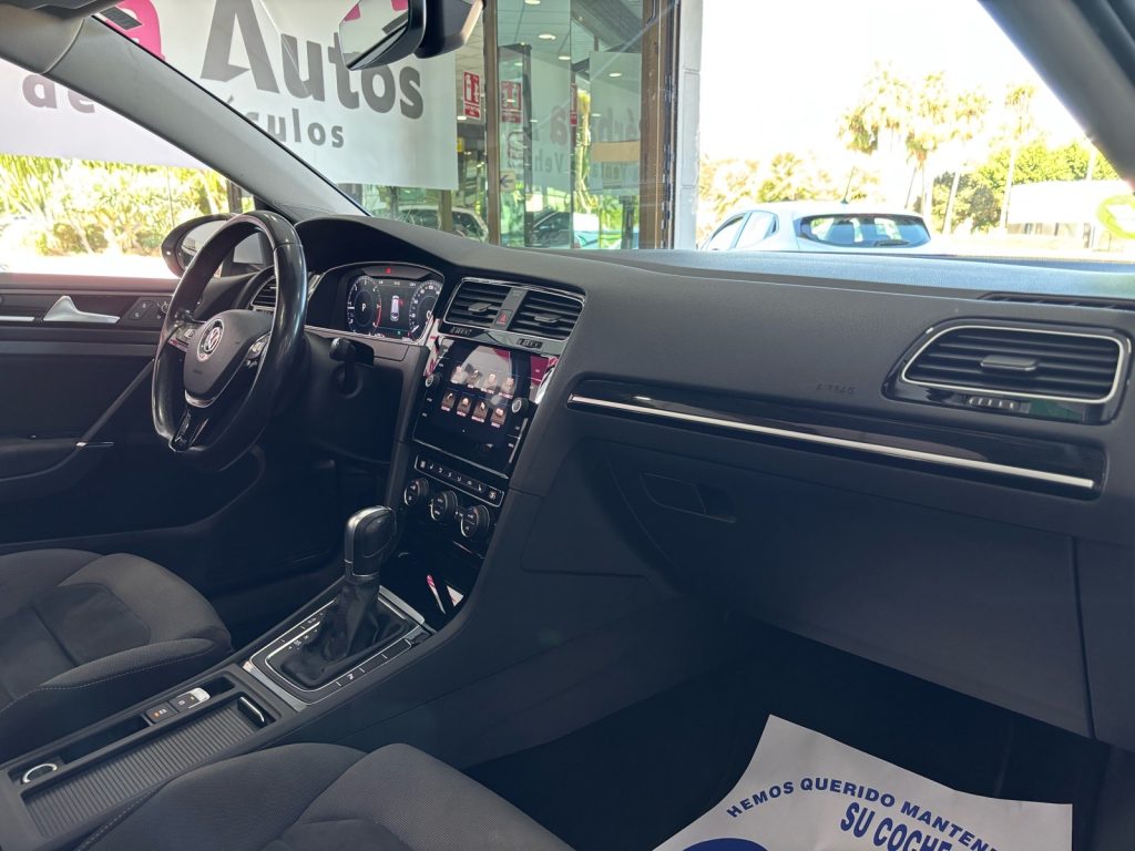 VOLKSWAGEN · Golf · DIESEL · 2017 · 235.000 km